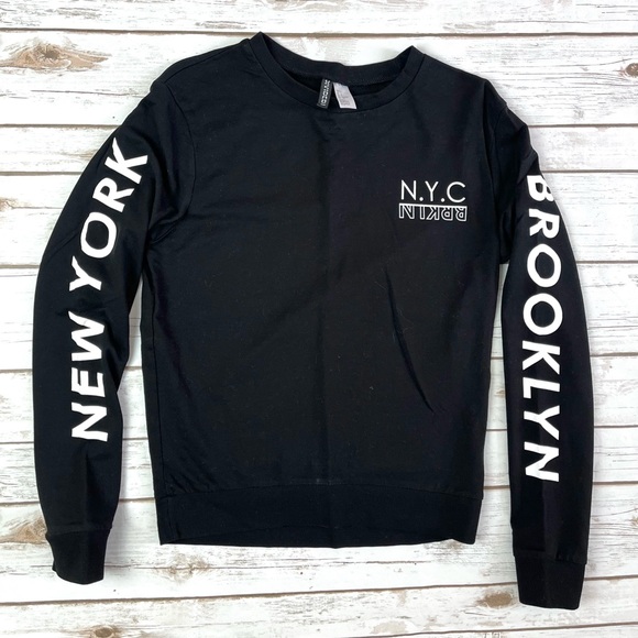 H&M Women’s Brooklyn New York Long Sleeve Top Size S Small EUC - Picture 1 of 2